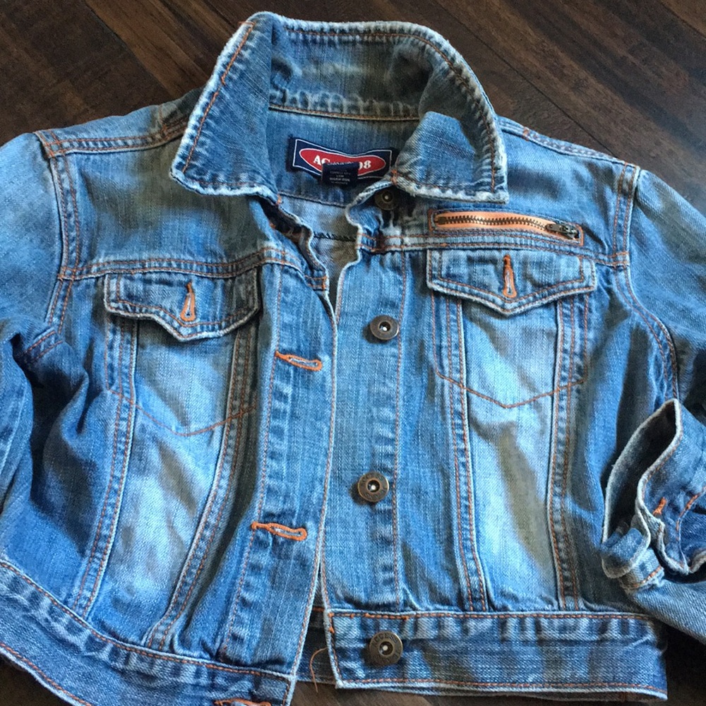Crop denim jacket